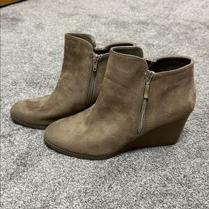 STYLE & COMPANY Tan Wedge Ankle Booties. Side Zip. Size 10 NEW. Never worn.